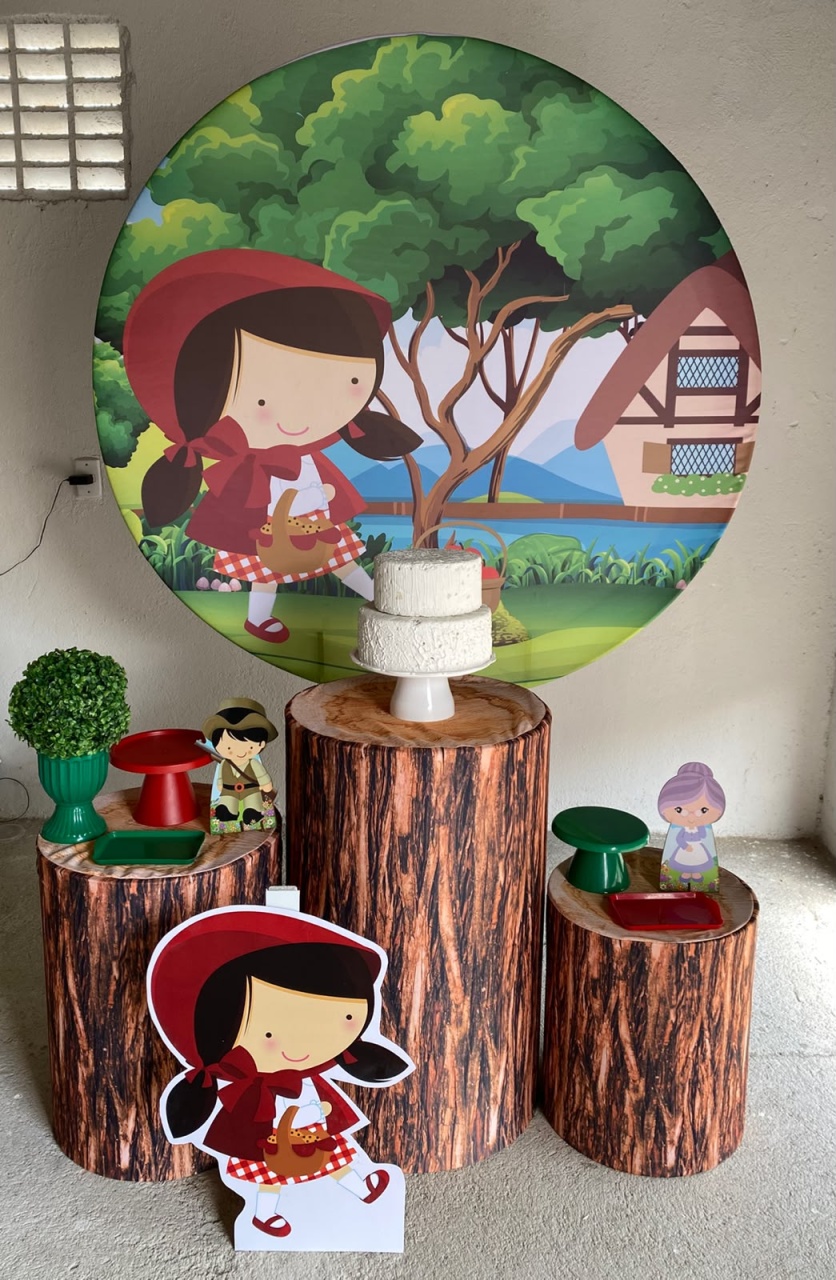 Chapeuzinho Vermelho Kit Prata + Adicional Display de Chão - Artes e Encantos locações