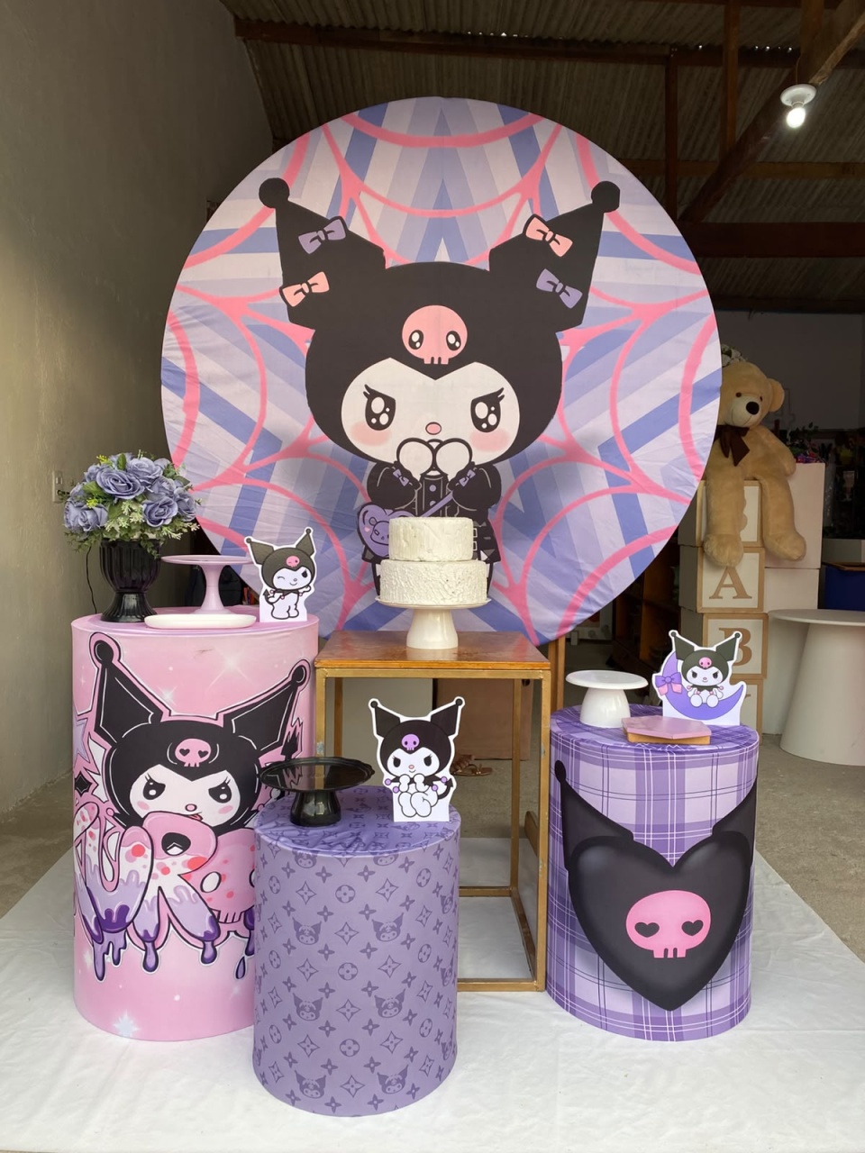 Kuromi Kit Ouro 4 - Artes e Encantos locações