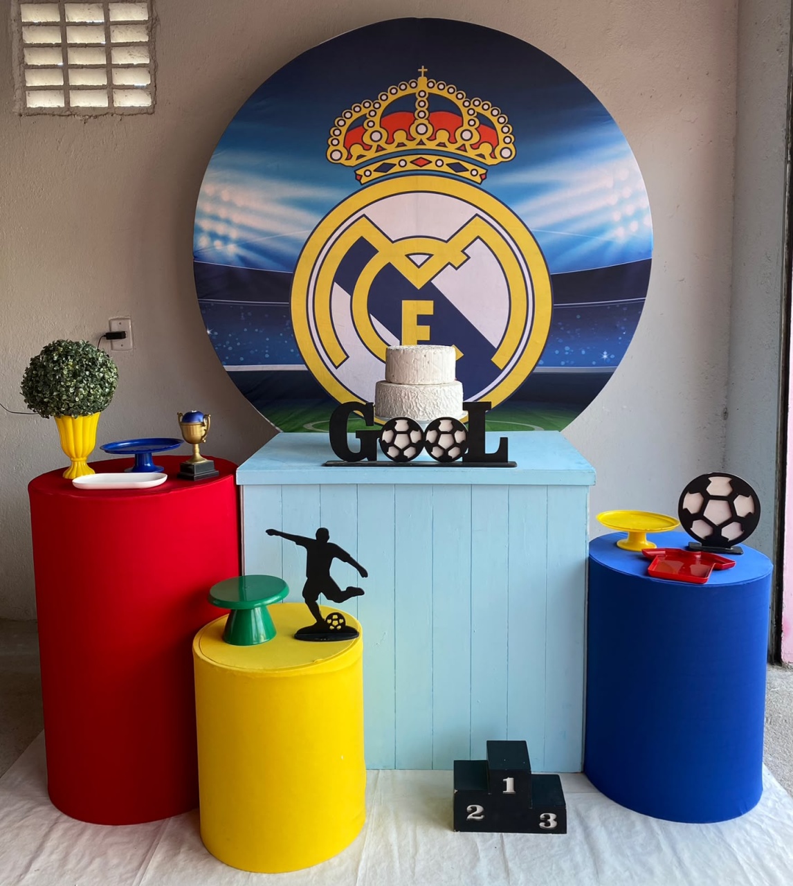 Real Madrid Kit Ouro Plus 1 - Artes e Encantos locações