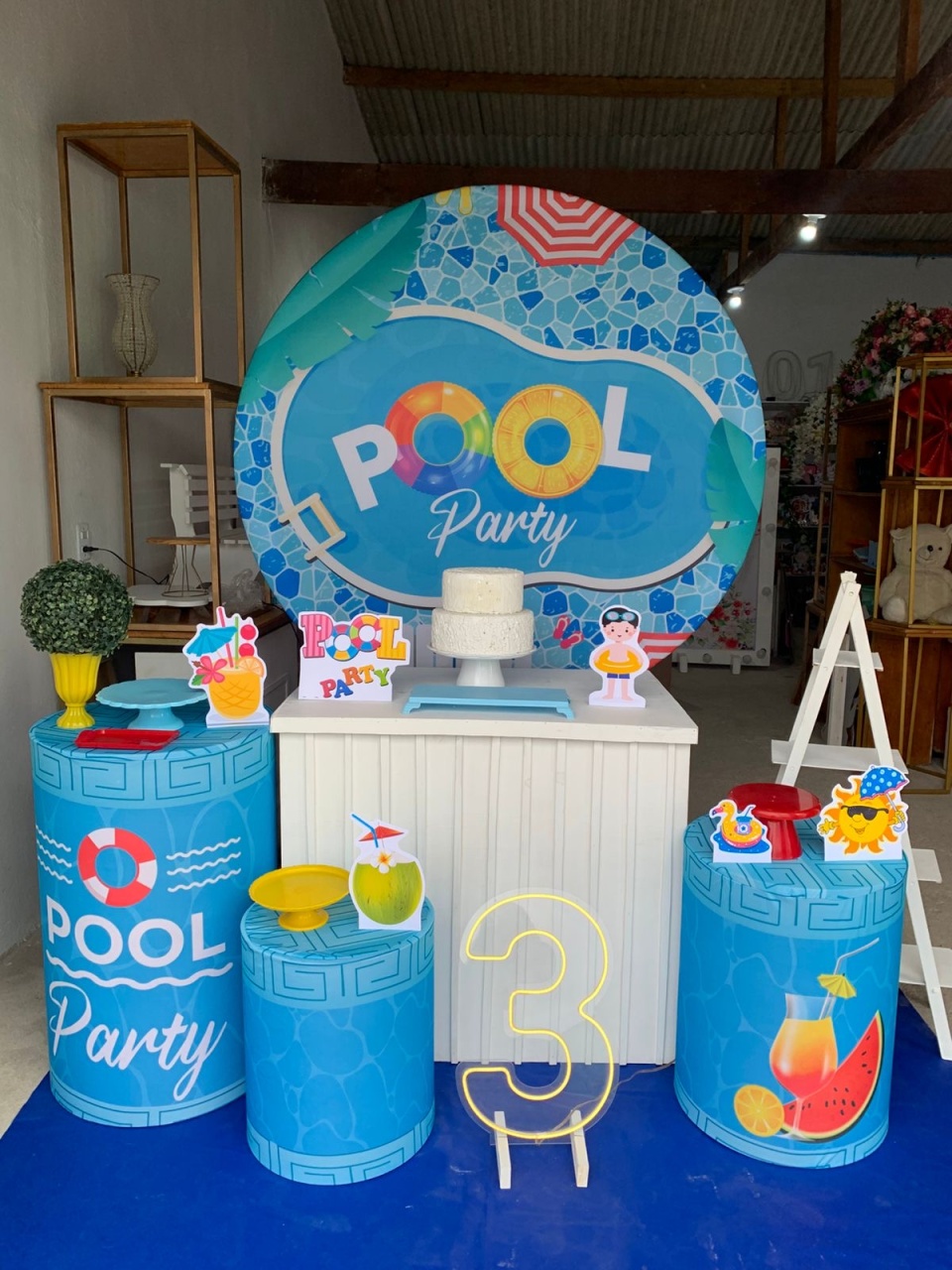 Pool Party Kit Ouro Plus 13 - Artes e Encantos locações