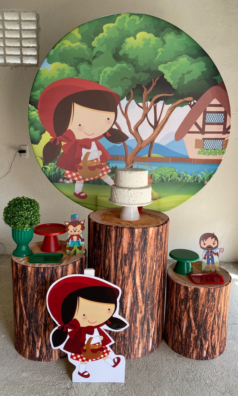 Chapeuzinho Vermelho Kit Prata Com Adicional de Display de Chão - Artes e Encantos locações