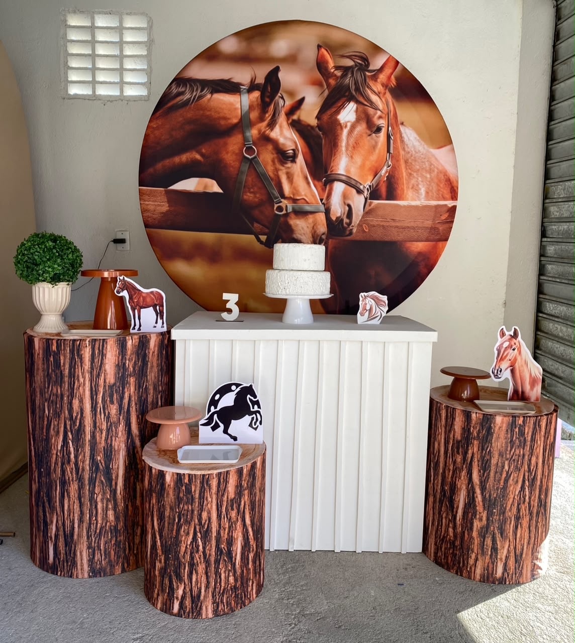 Cavalo Kit Ouro Plus 2 - Artes e Encantos locações