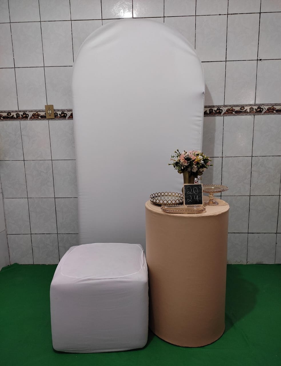 Branco E Dourado Ano Novo Composição - Artes e Encantos locações