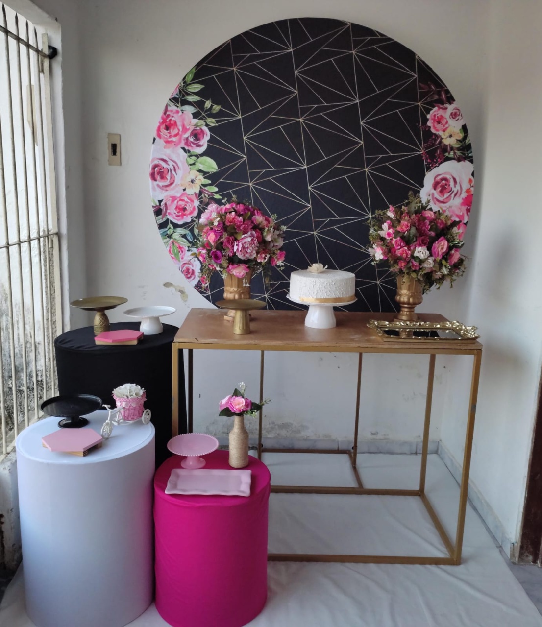 Preto E Rosa Floral Composição - Artes e Encantos locações