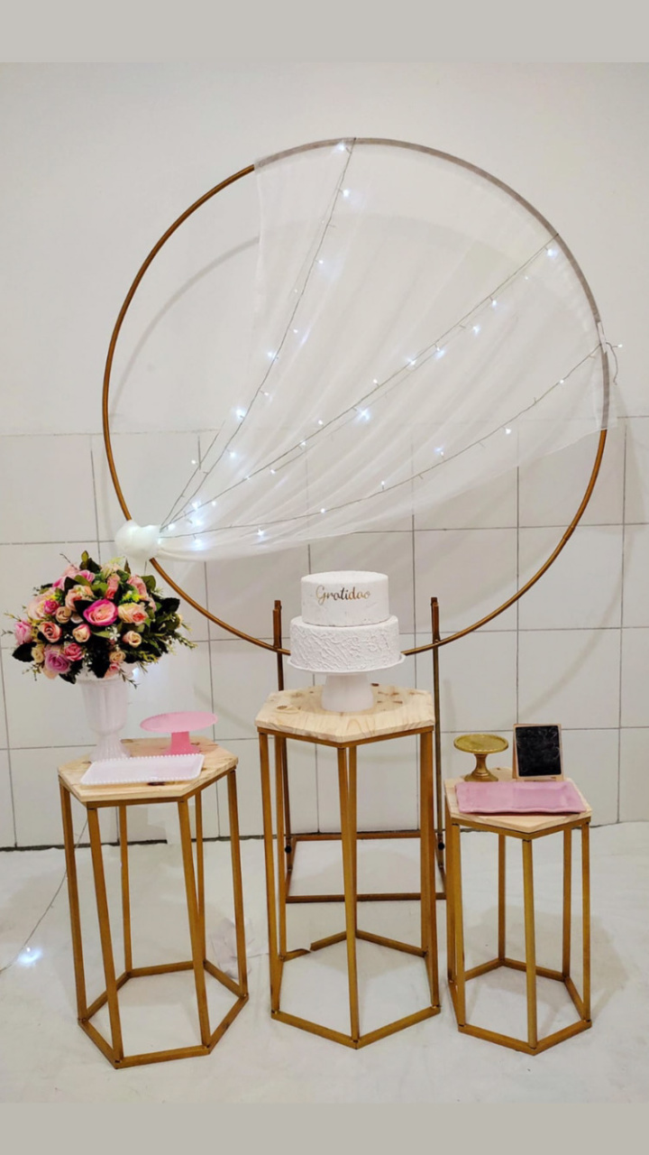 Branco E Dourado Composição - Artes e Encantos locações