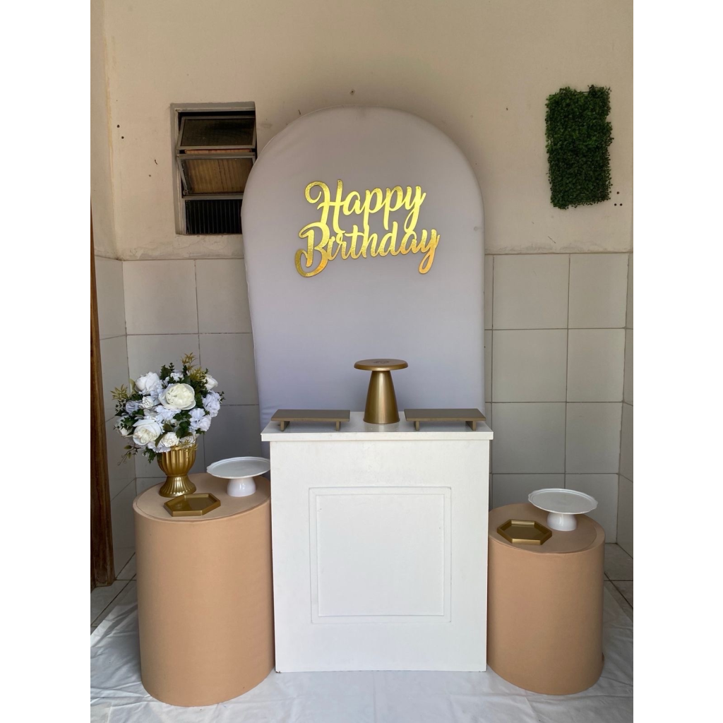 Composição Branco E Dourado - Artes e Encantos locações