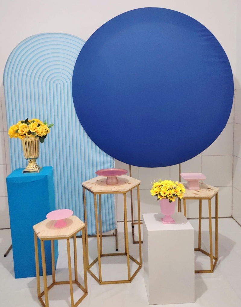 Azul Escuro E Tons de Rosa E Branco Composição - Artes e Encantos locações