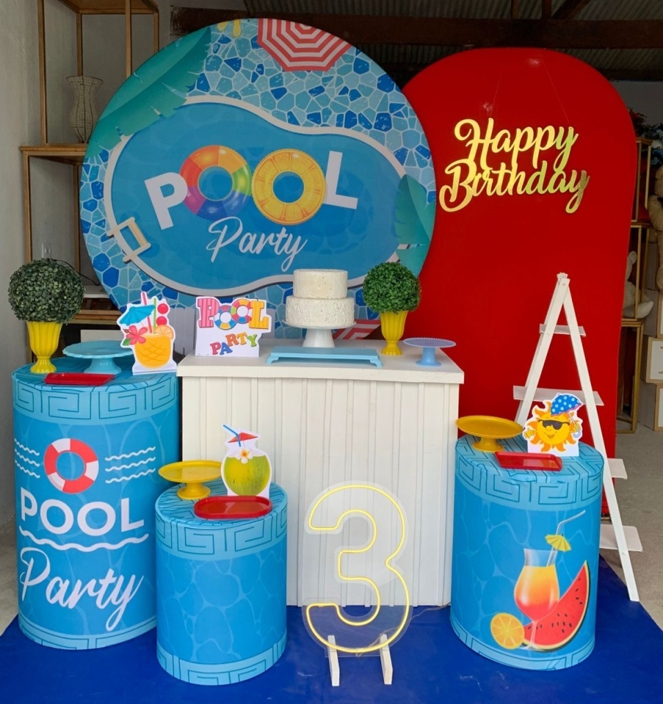 Pool Party Kit Diamante 10 Com Adicional Escada M E Número de Led - Artes e Encantos locações