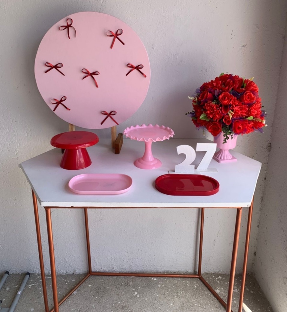 Mini Kit Rosa Com Laços Vermelhos 2 - Artes e Encantos locações