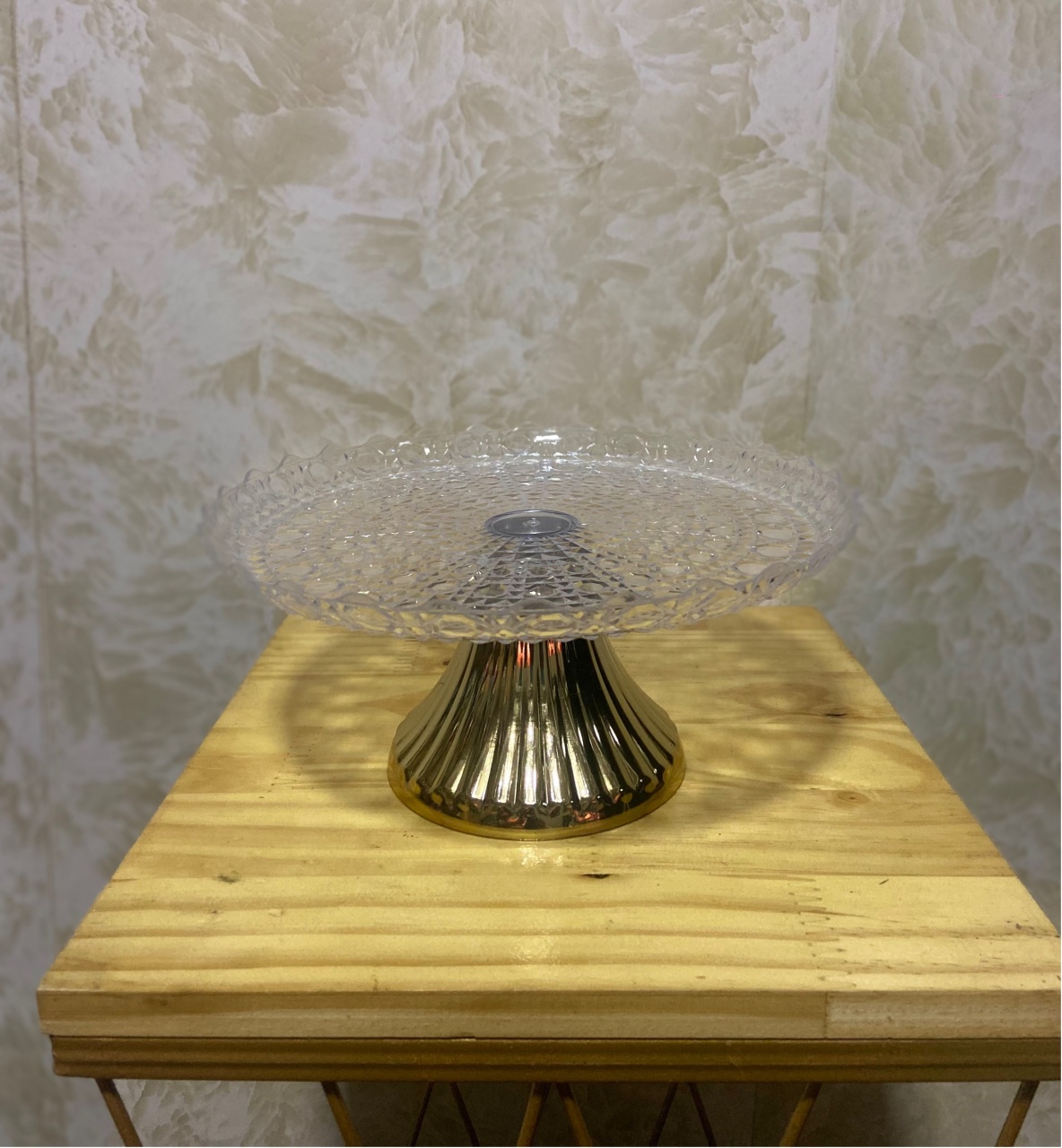 Boleira Cristal Com Dourado - LARYMINIFESTAS