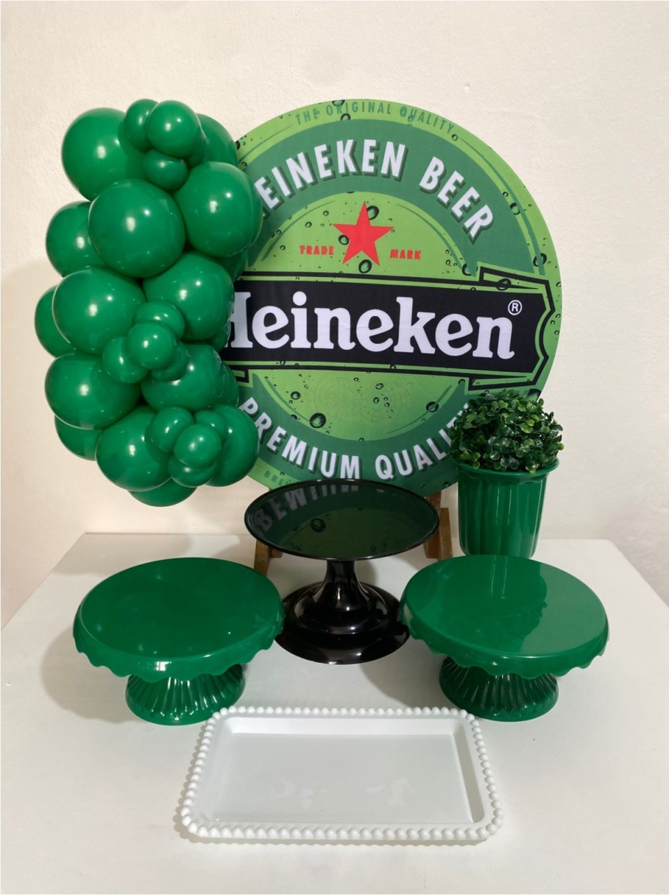 Kit 2 Só Um Bolinho - Heineken - Criativo amor Festas e Personalizados 