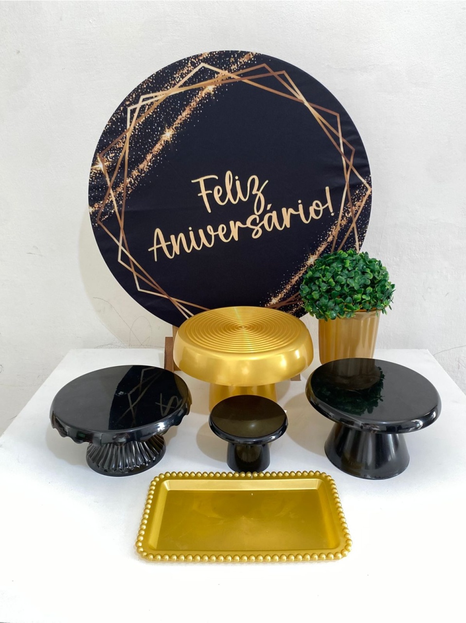 Kit 1 Só Um Bolinho - Feliz Aniversário Preto/Dourado - Criativo amor Festas e Personalizados 