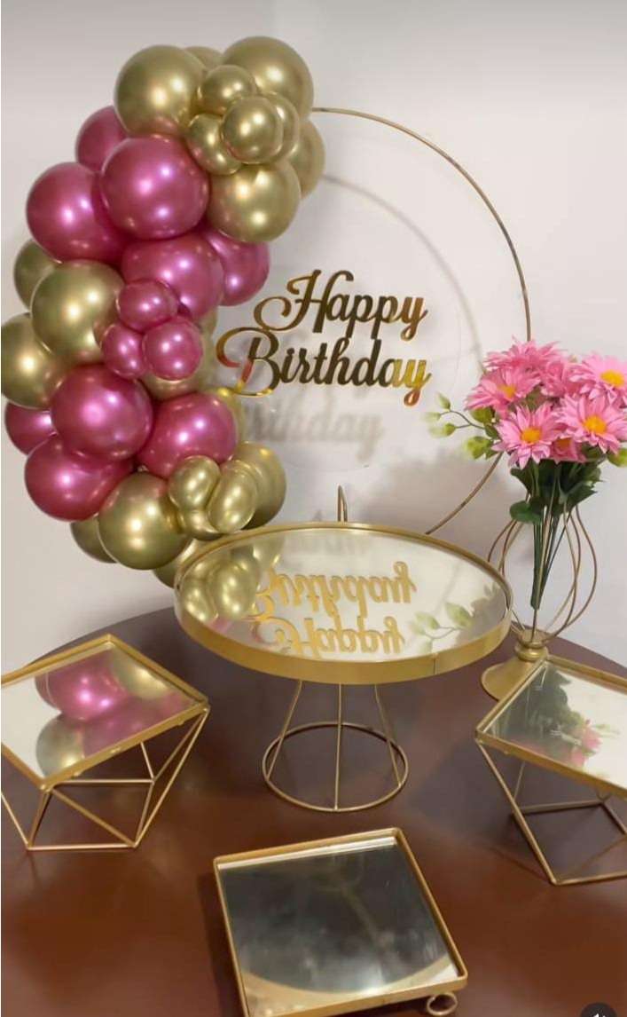 Kit 2 Só Um Bolinho - Happy Birthday Luxo - Criativo amor Festas e Personalizados 