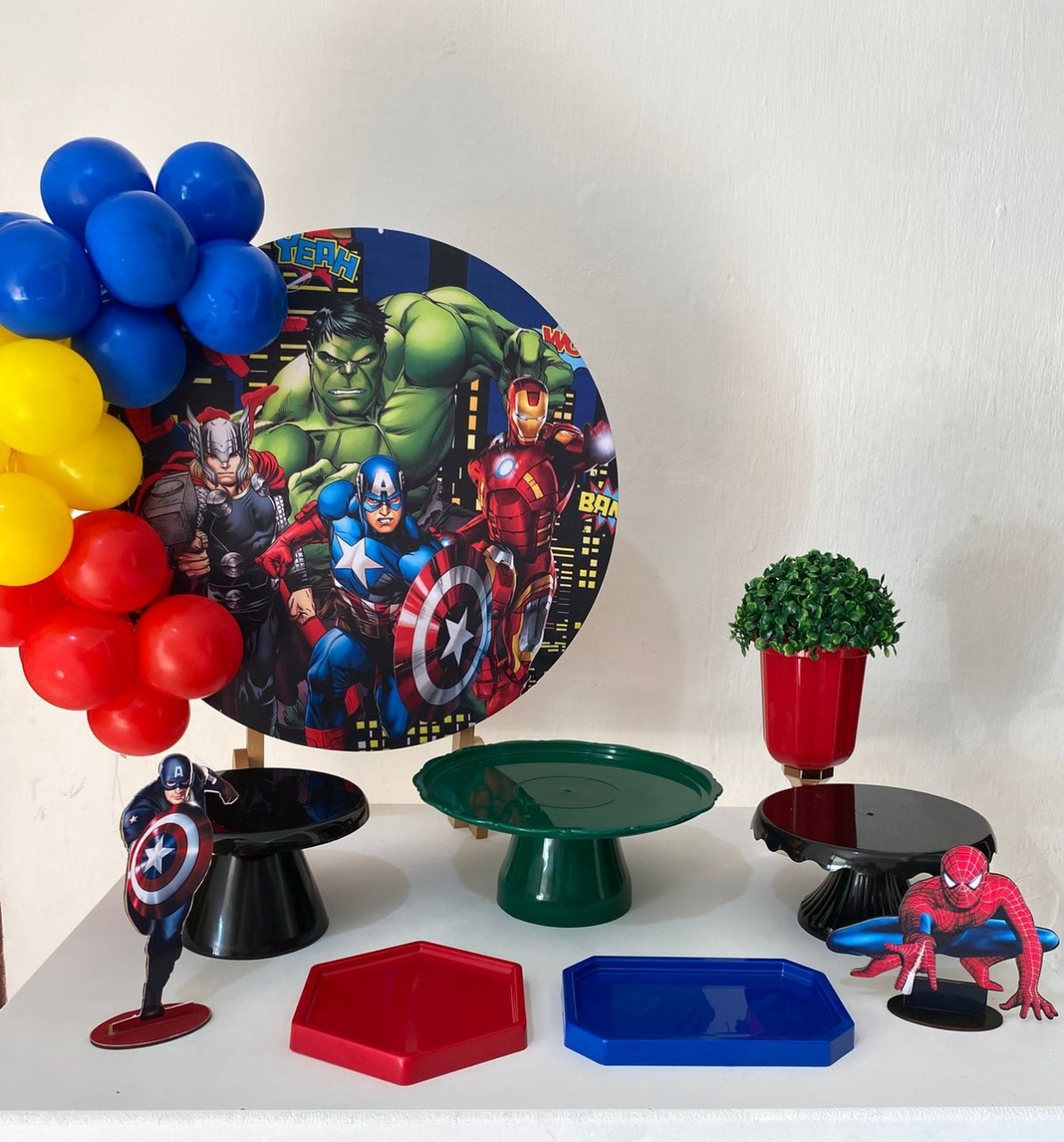 Kit 2 Só Um Bolinho - Vingadores   - Criativo amor Festas e Personalizados 