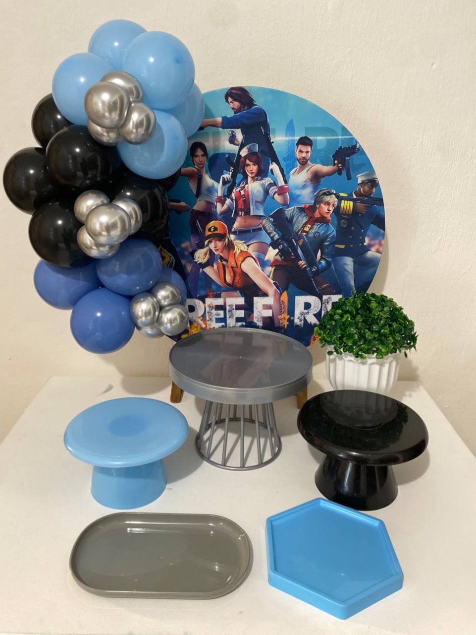 Kit 2 Só Um Bolinho - Free Fire - Criativo amor Festas e Personalizados 