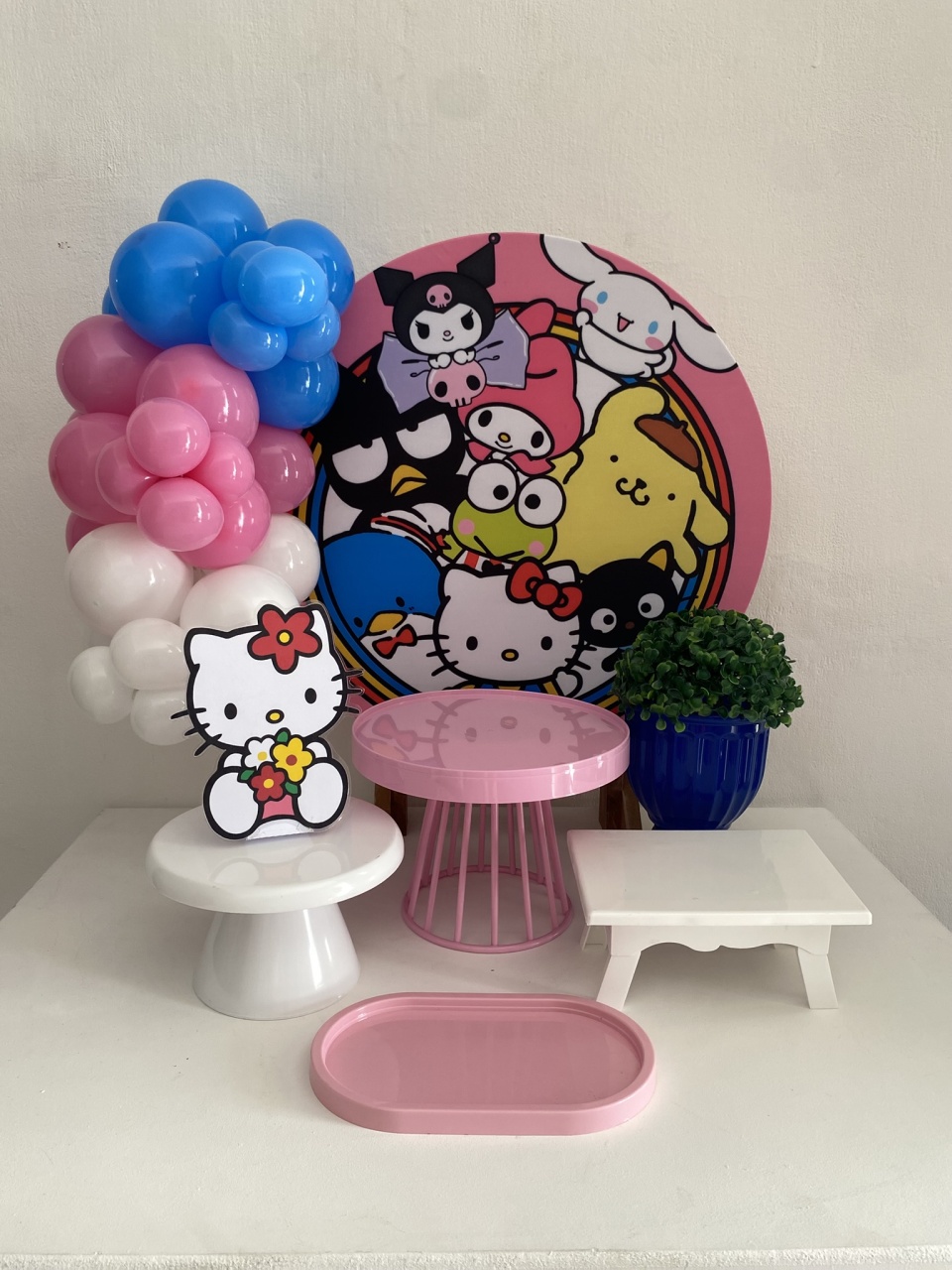 Kit 2 Só Um Bolinho - Turma da Hello Kitty - Criativo amor Festas e Personalizados 