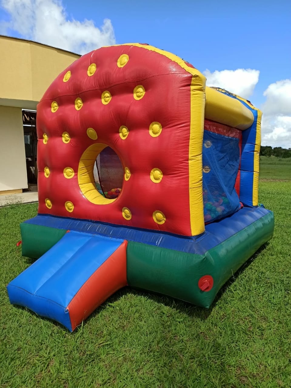 Pula Pula Inflável C/ Bolinhas (A2.5M × L2.5M X C2.5M) - MILLENYLIMA
