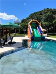 Toboágua Inflável (A4,2M X L3.0M X C4.0M) - imagem 3