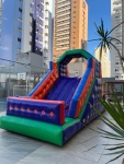 Tobogã Escalada Inflável (A5,0M X L3.0M X C8.0M) - imagem 2