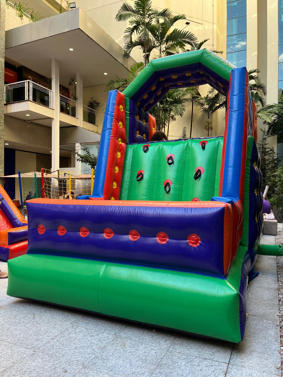 Tobogã Escalada Inflável (A5,0M X L3.0M X C8.0M) - MILLENYLIMA