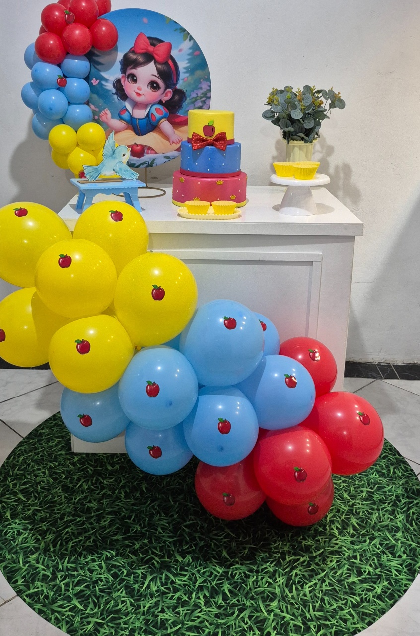 Kit Na Mesa Branca de Neve Baby - Mini Mundo Guedense