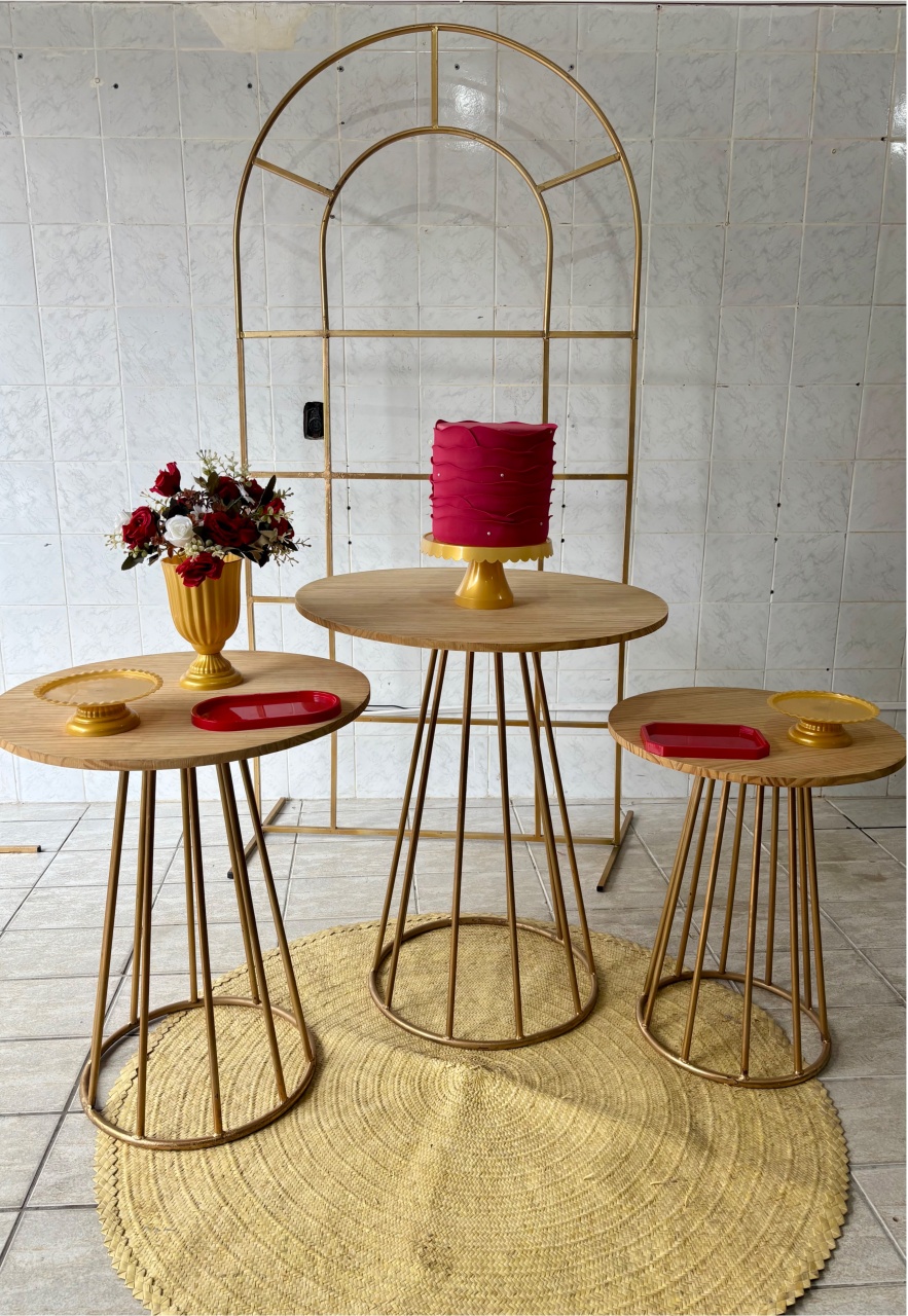 Painel Janela Com Vermelho - Antonella Decorações