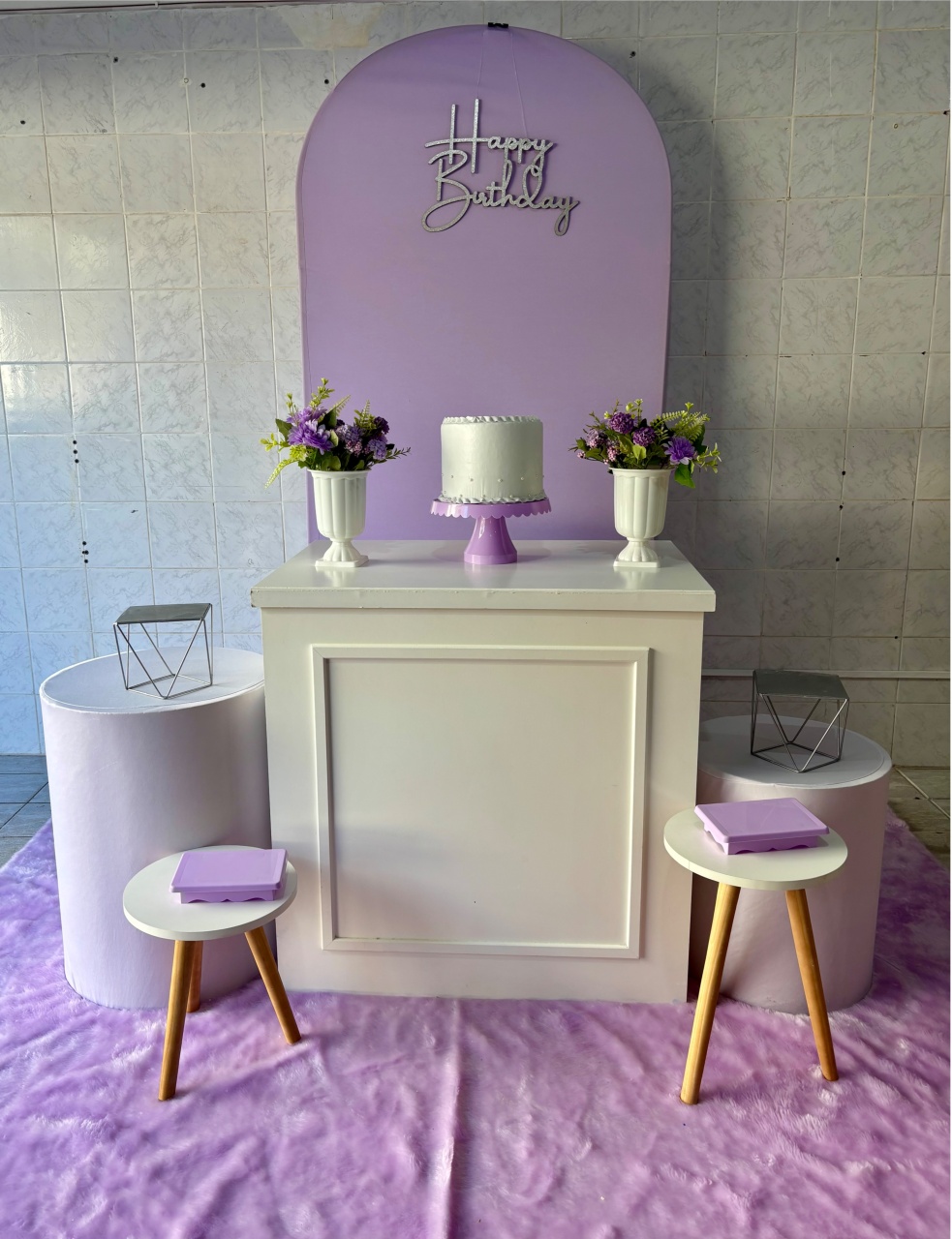 Lilás Com Branco - Antonella Decorações