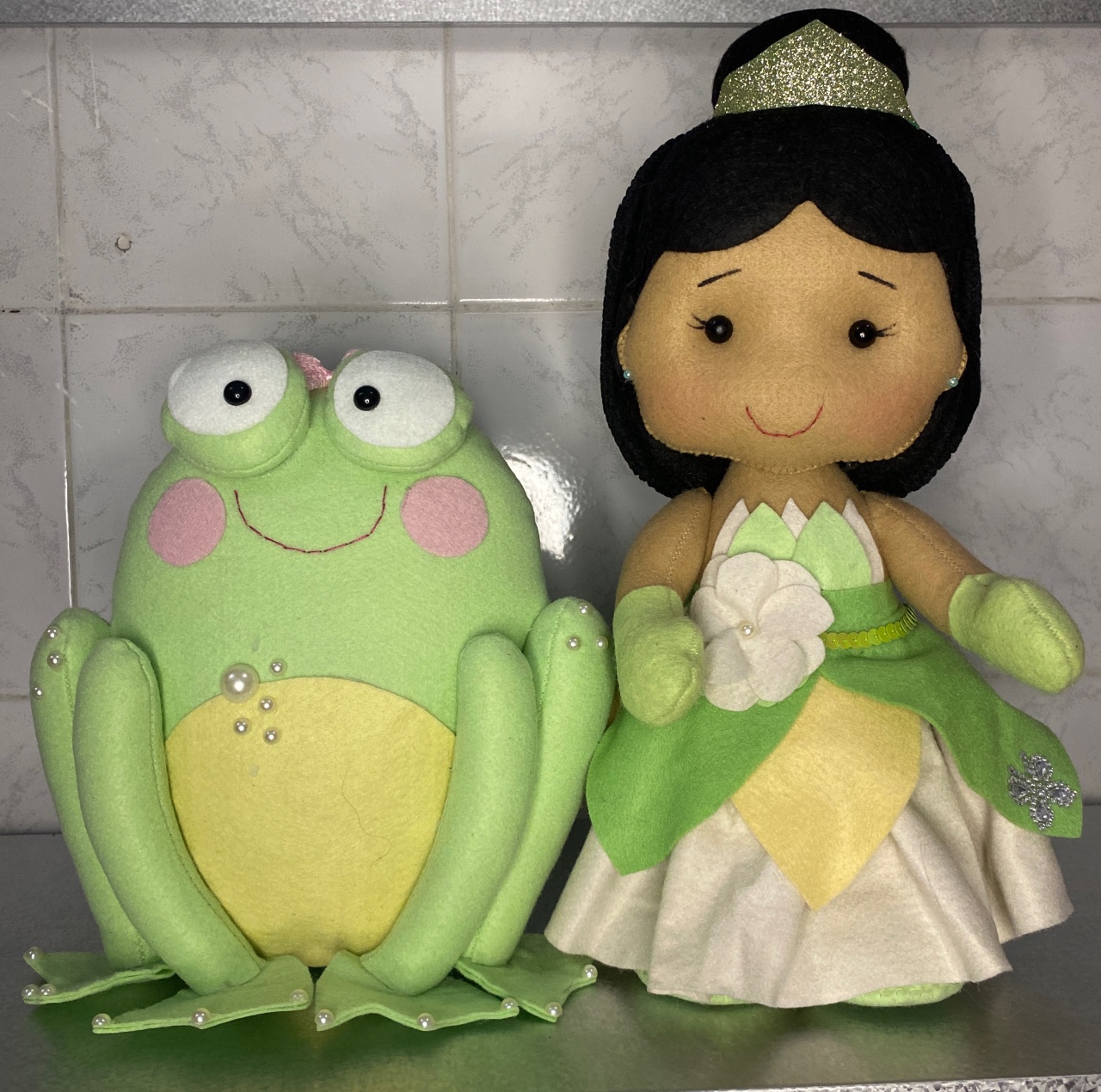 Tiana/ Princesa E O Sapo Feltro  - Antonella Decorações