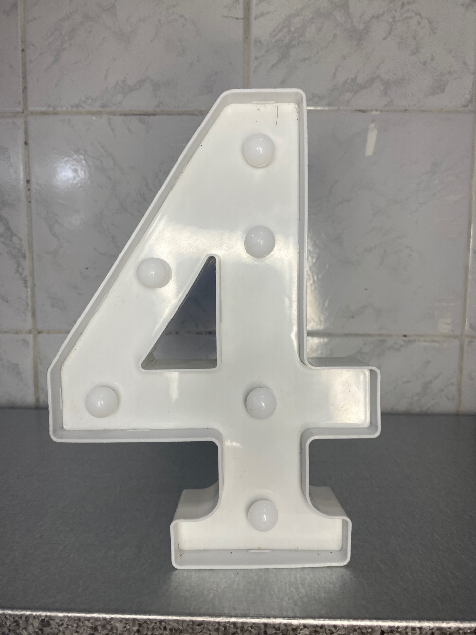 Número 4 de Led  - Antonella Decorações
