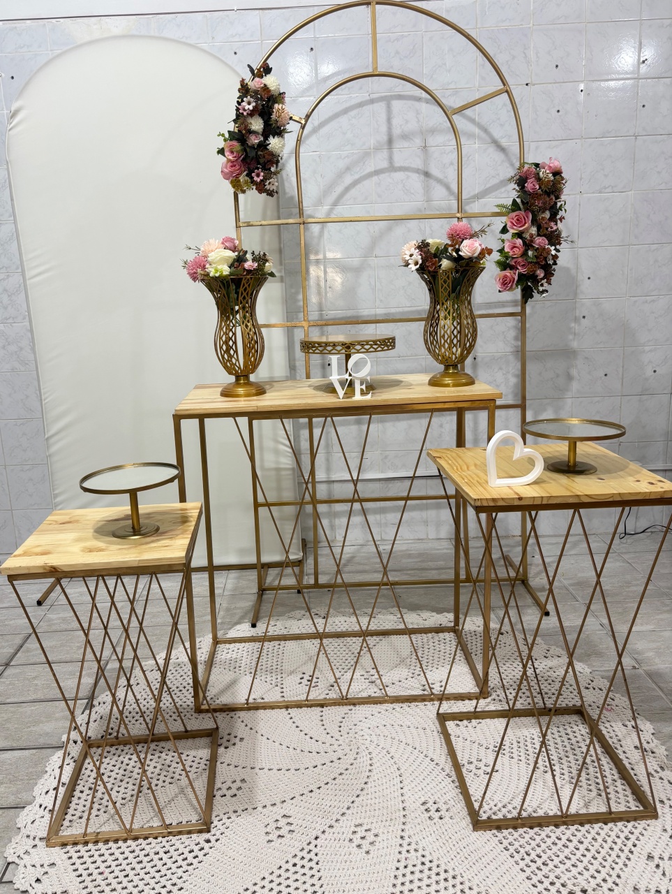 Portal Janela Com Flores Rosa - Antonella Decorações