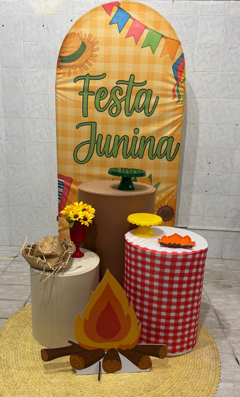 Festa Junina Amarelo - Antonella Decorações