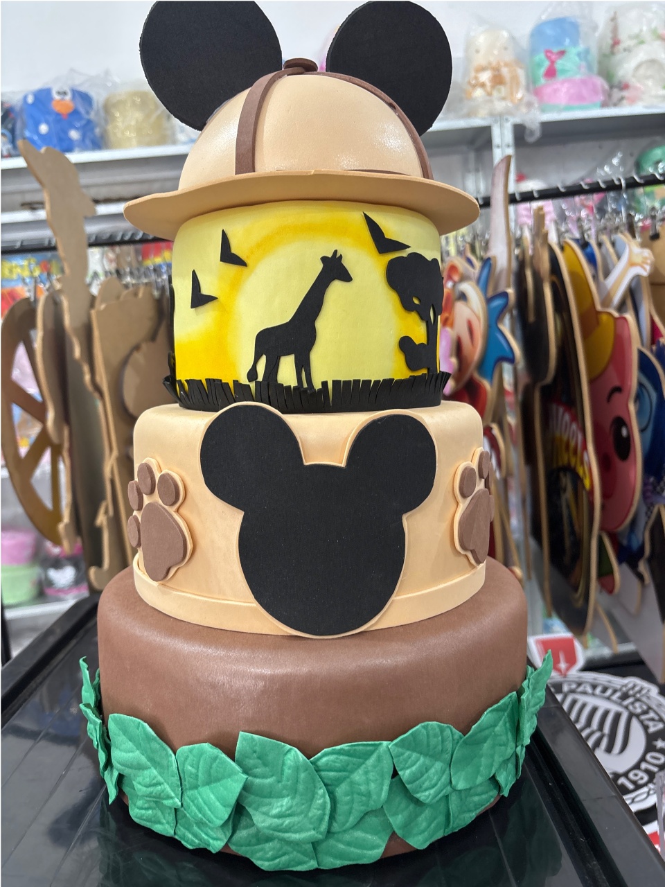 Bolo Mickey Safari - Antonella Decorações