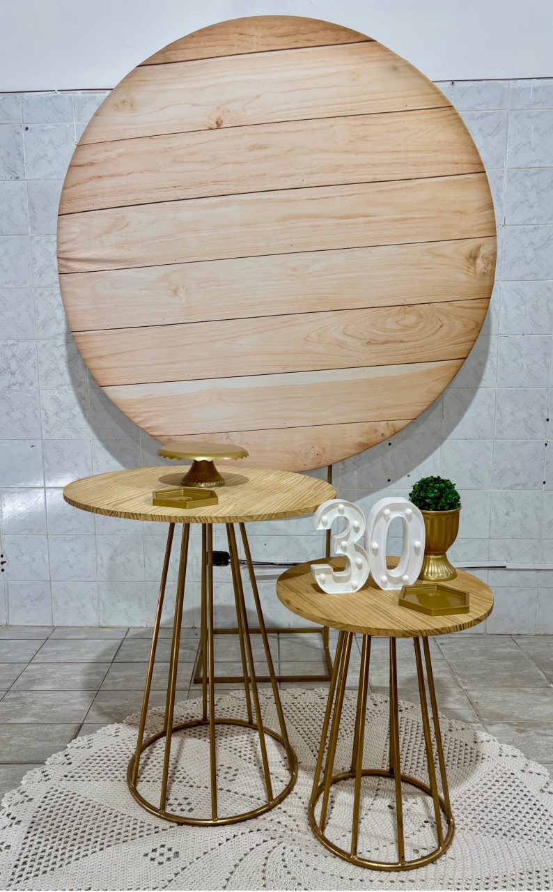 Painel Madeira Com 2 Mesas de Ferro - Antonella Decorações