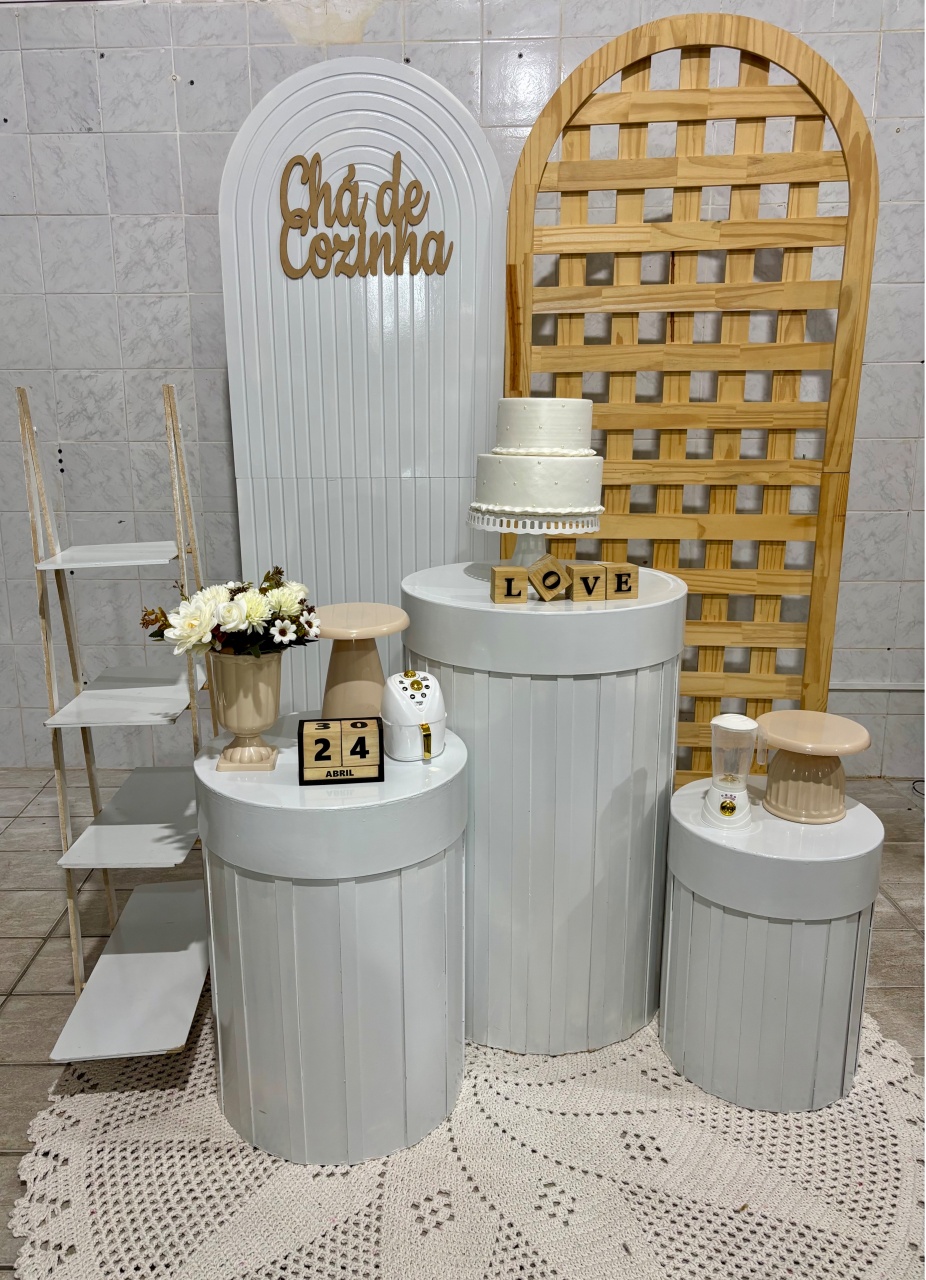 Chá de Cozinha Branco Com Painel Ripado - Antonella Decorações