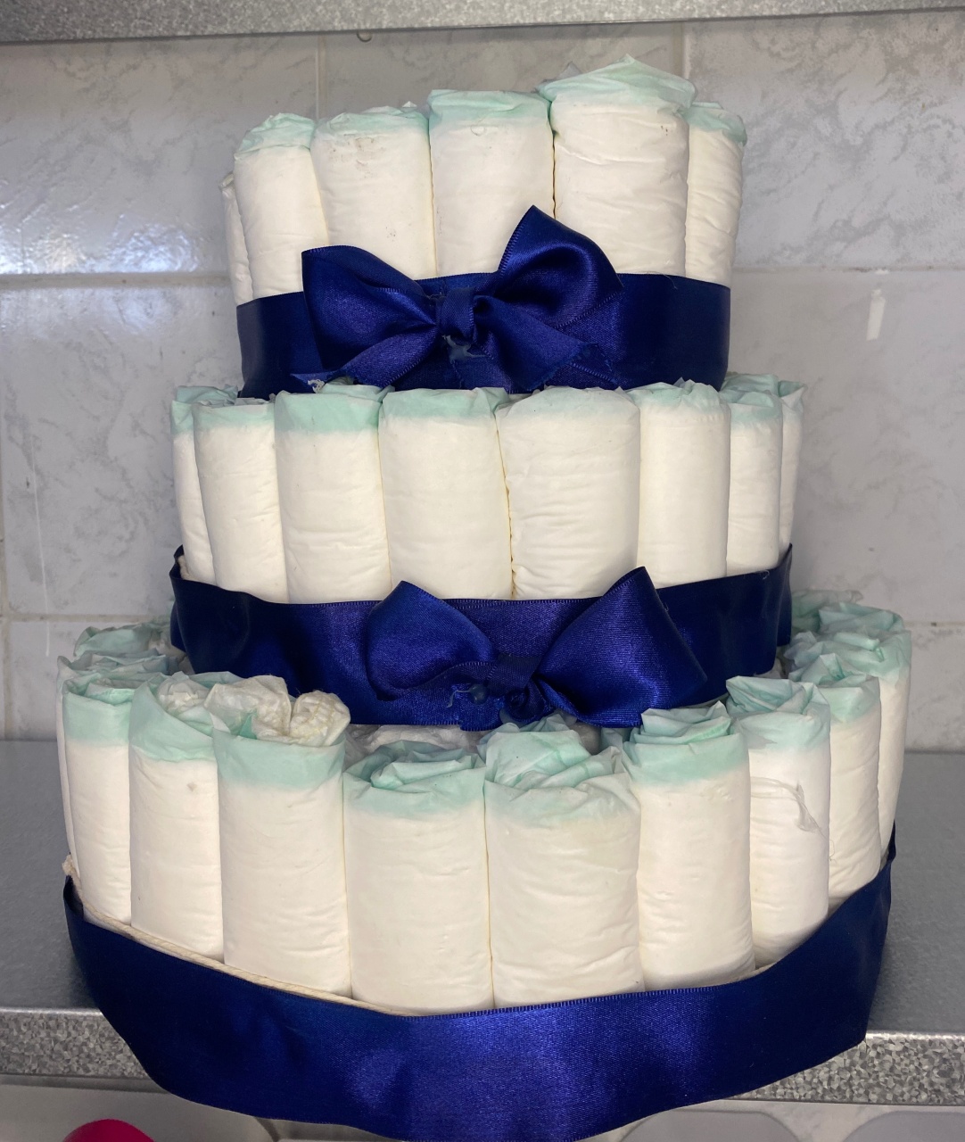 Bolo de Fraldas Azul Escuro  - Antonella Decorações