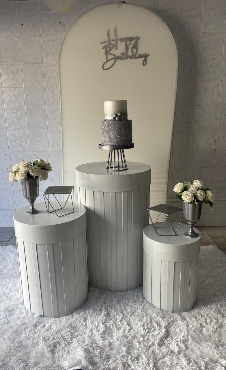 Branco Com Prata - Antonella Decorações