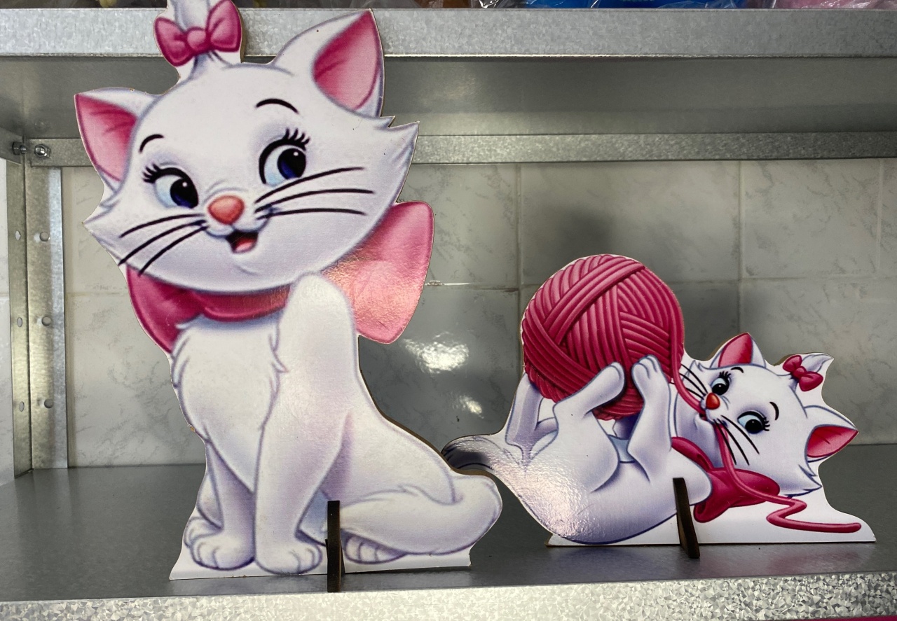 Display Gatinha Marie - Antonella Decorações