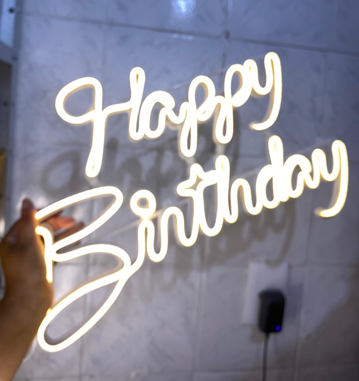 Happy Birthday de Led Branco Quente  - Antonella Decorações