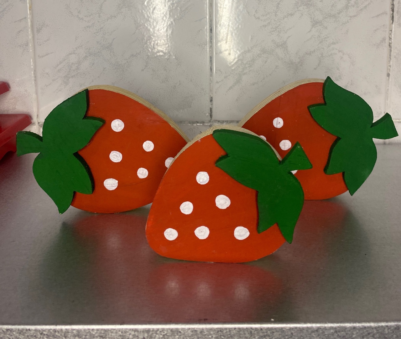 Trio de Morangos  - Antonella Decorações
