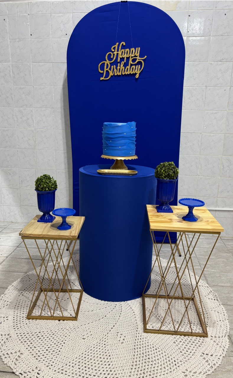 Azul Com Mesas de Ferro - Antonella Decorações