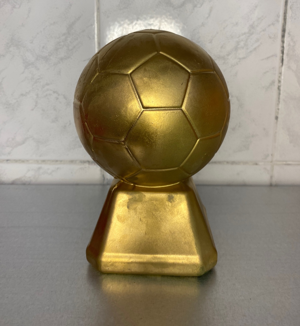 Bola de Futebol Dourada  - Antonella Decorações