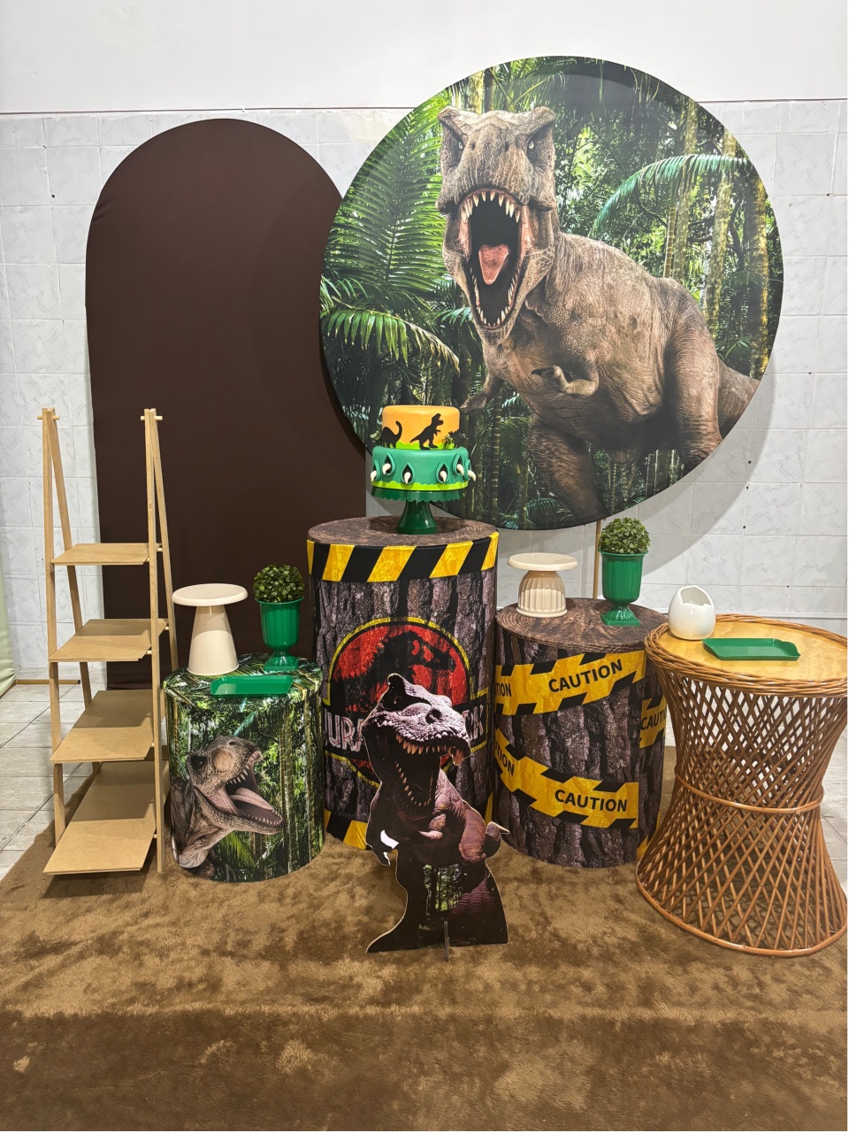 Dinossauro (Kit Ouro) - Antonella Decorações