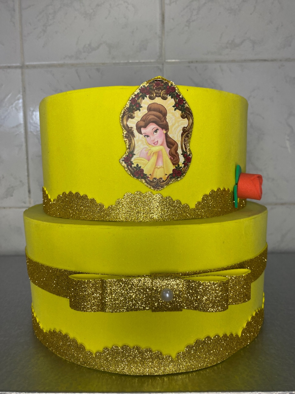 Bolo Fake Bela  - Antonella Decorações