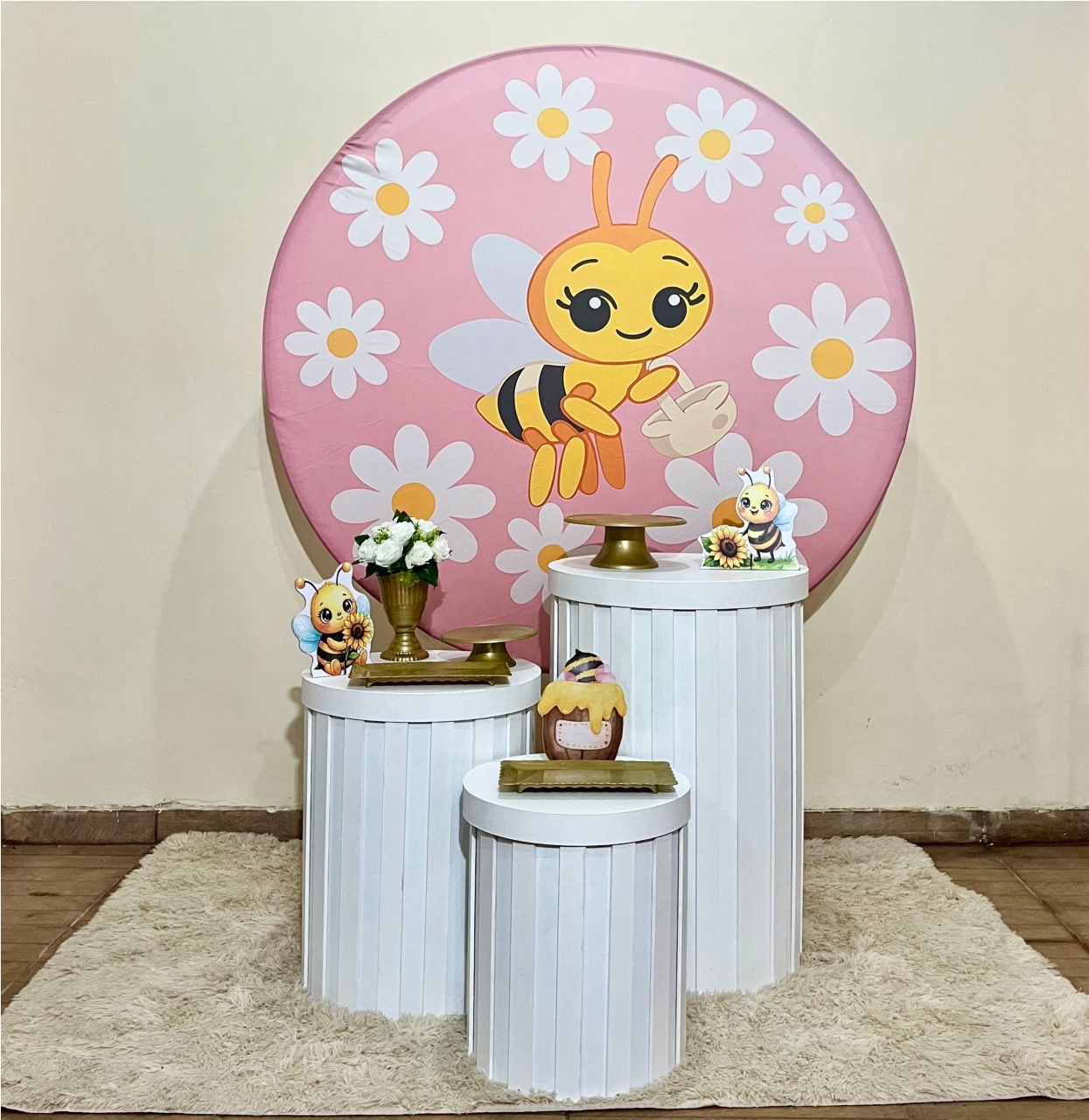 Alugue Kit Luxo Abelhinha Rosa - Mila Saldanha Locações