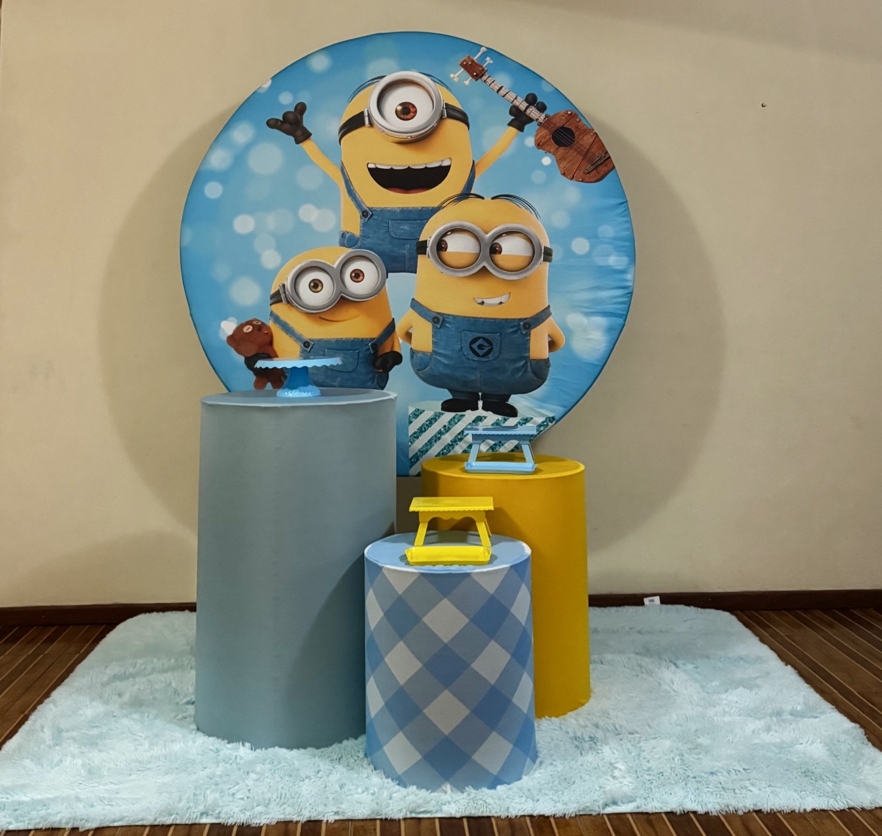 Kit Básico Minions - Mila Saldanha Locações