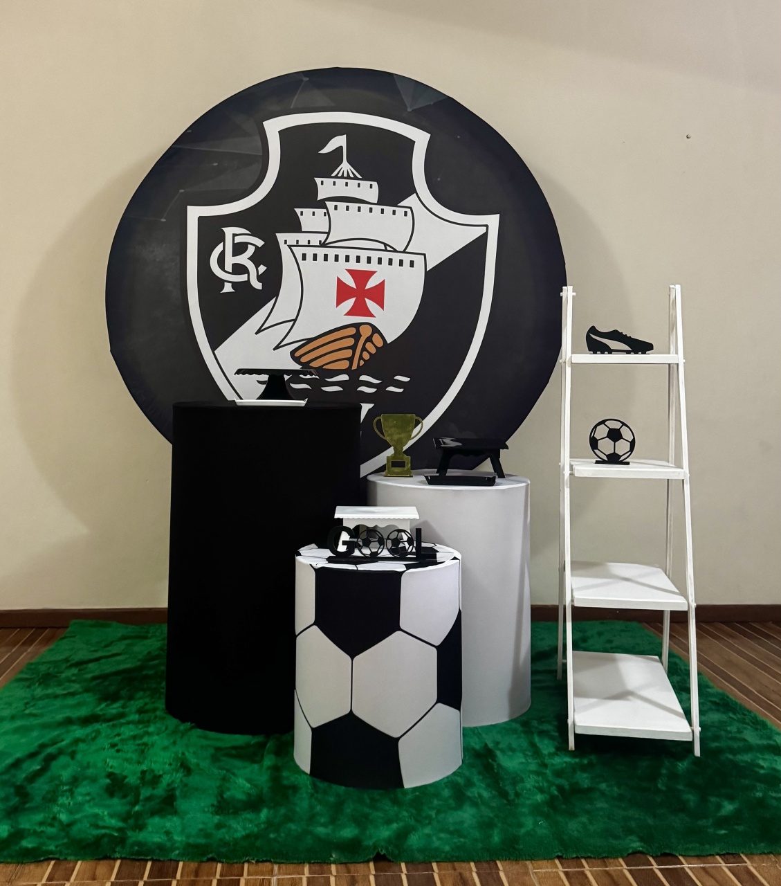 Kit Básico Plus Vasco - Mila Saldanha Locações