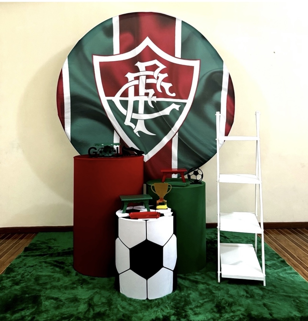 Kit Básico Plus Fluminense - Mila Saldanha Locações