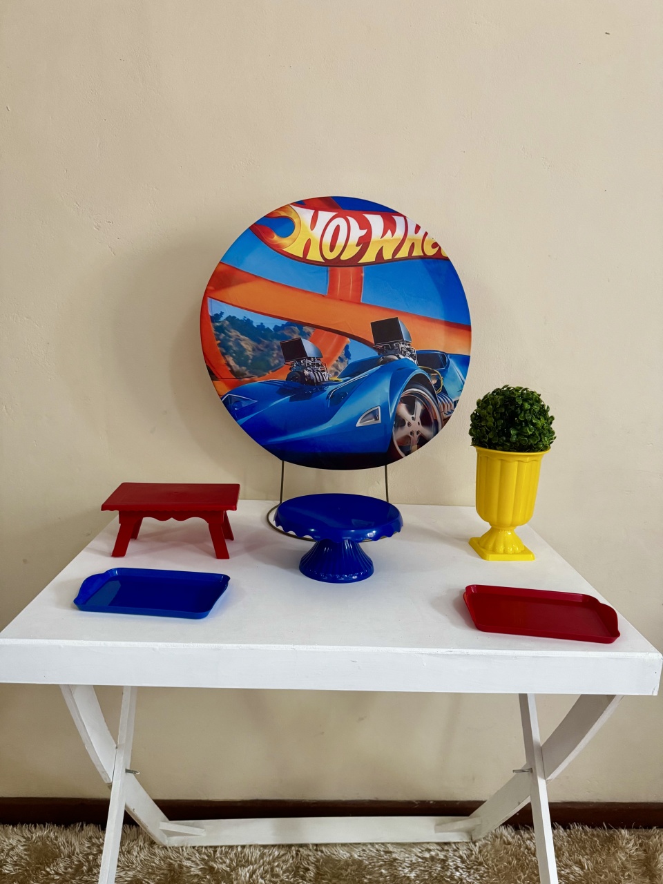 Kit de Mesa Hotweels - Mila Saldanha Locações