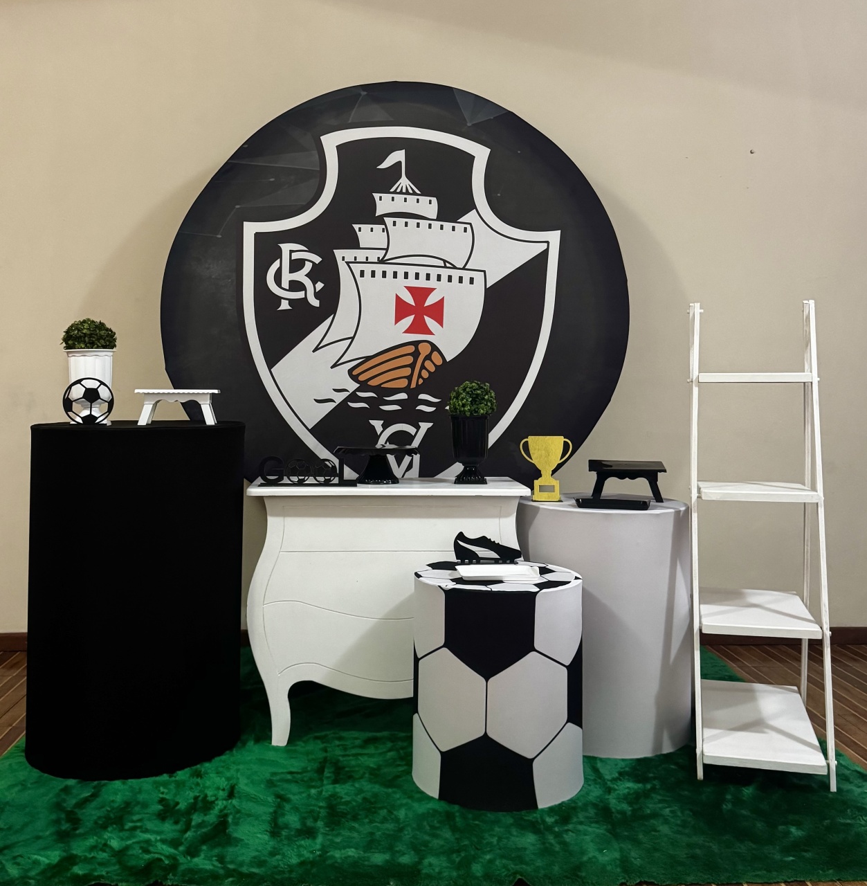 Kit Premium Vasco - Mila Saldanha Locações