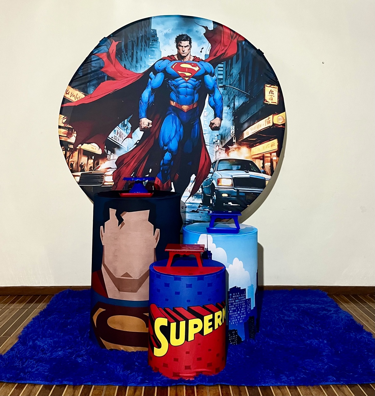 Kit Básico Super Homem - Mila Saldanha Locações